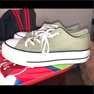 Converse Chuck Taylor Platform